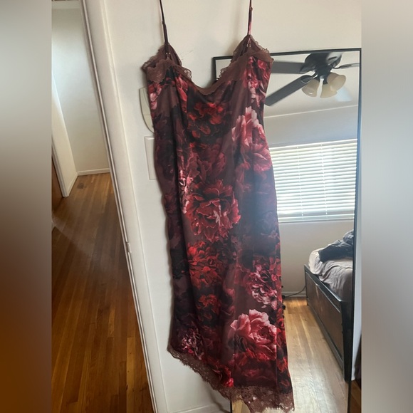 Meshki Makayla Midi Dress - Picture 4 of 6